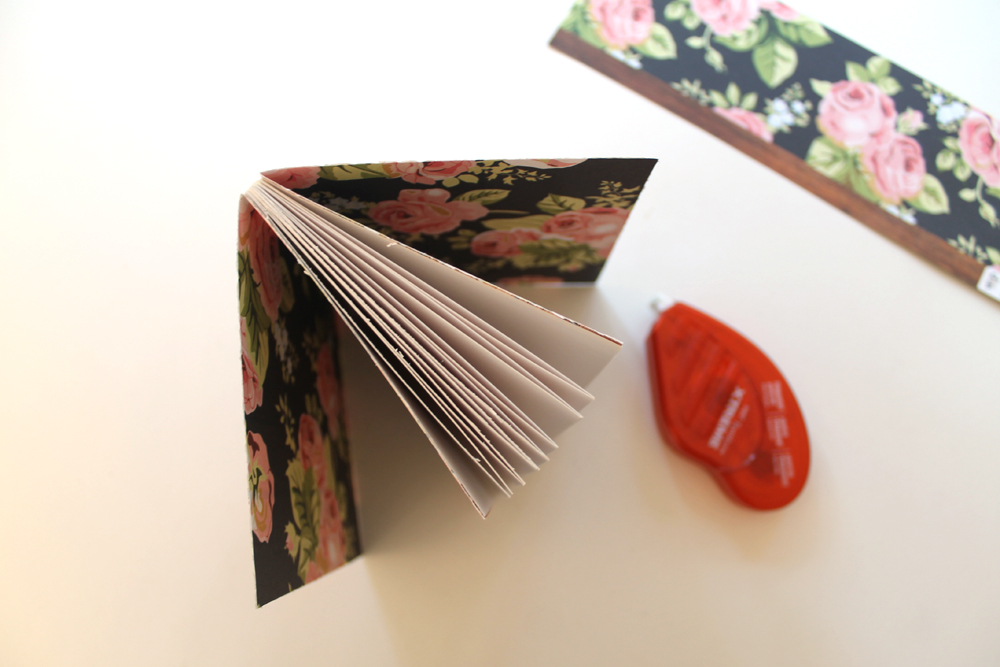 Perfect Binding is a form of book binding where the paper signatures are glued rather than sewn, Learn how to use @tombowusa MONO Multi Liquid Glue to create this journal.