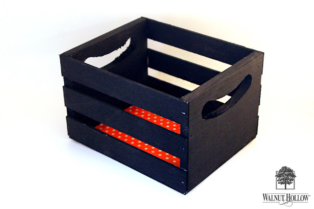 Create these chalkboard cookie crates using Walnut Hollow Mini Crates and following this tutorial by Katie Smith