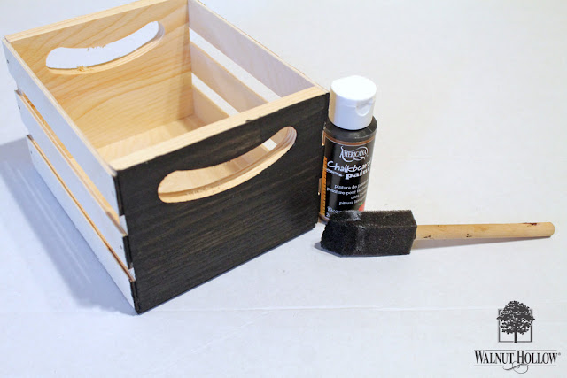 Create these chalkboard cookie crates using Walnut Hollow Mini Crates and following this tutorial by Katie Smith