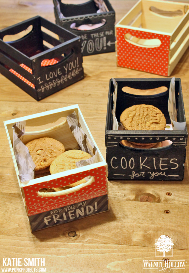 Create these chalkboard cookie crates using Walnut Hollow Mini Crates and following this tutorial by Katie Smith Create these chalkboard cookie crates using Walnut Hollow Mini Crates and following this tutorial by Katie Smith